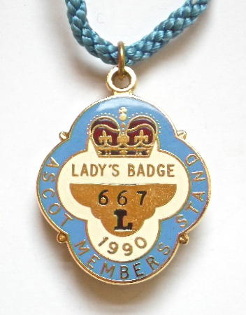 1990 Ascot horse racing club badge