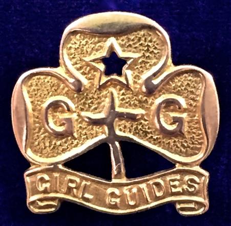 Girl Guides Trefoil 9ct gold hallmarked 1935 promise badge