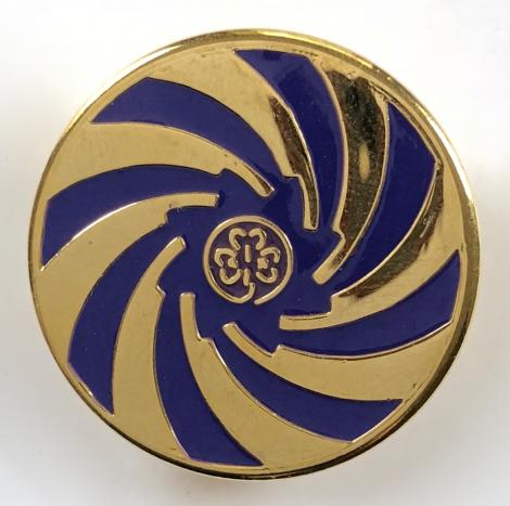 Girl Guides WAGGGS world thinking day symbol pin badge