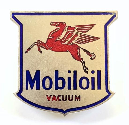 Mobiloil Vacuum motor oil petroleum pin badge circa 1950's