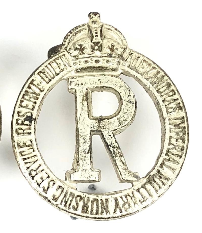 Queen Alexandras Imperial Military Nursing Service Reserve cap / collar badge